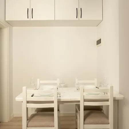 Padu'S Apartment By Tok *