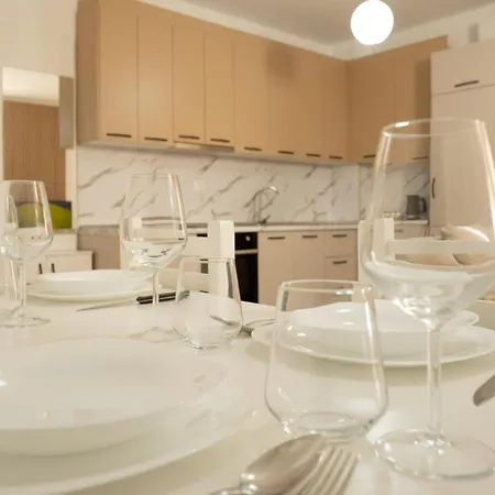 Apartment Padu's By Tok Durres